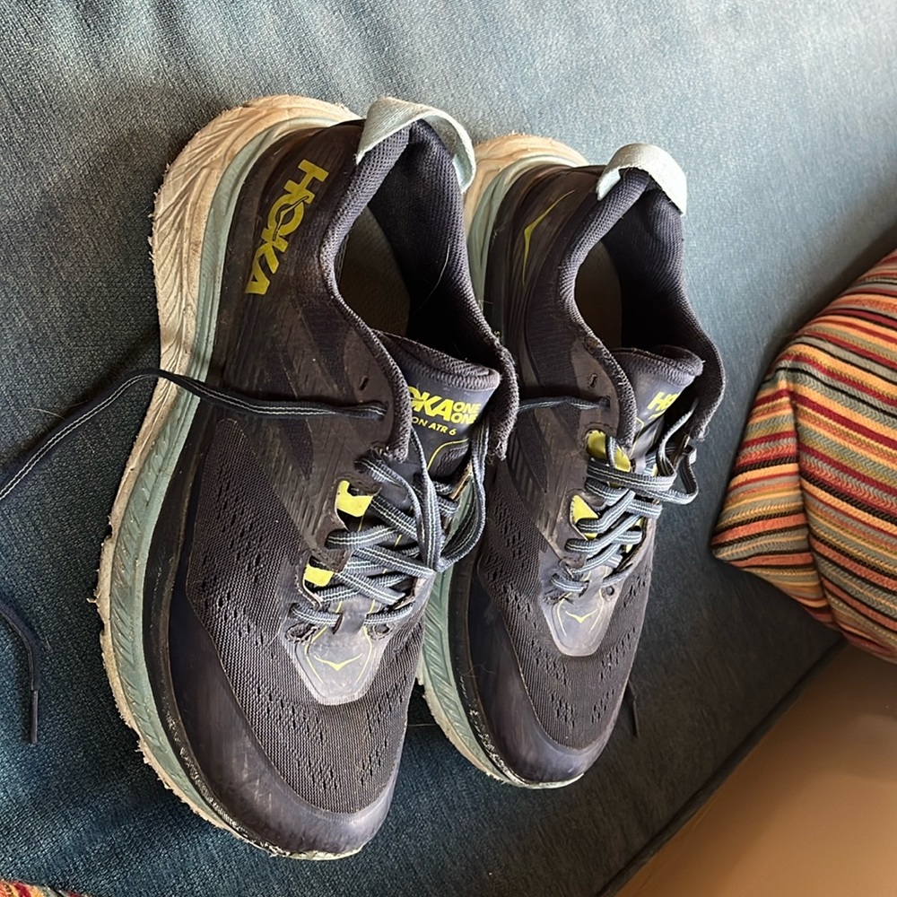 Stinson hoka running shoes